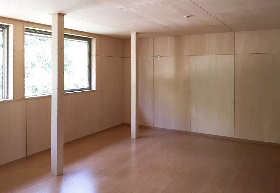ベニヤだけでつくる美学