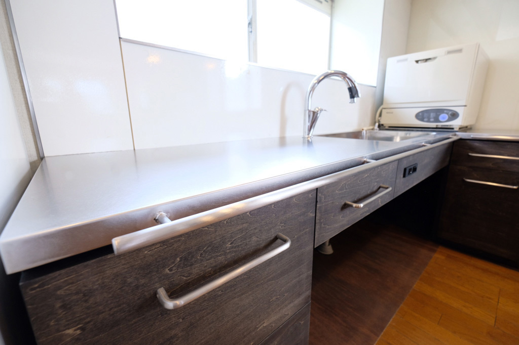 天板はステンレスバイブレーション