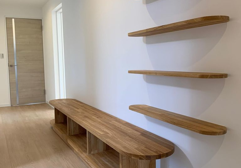 北欧を感じる素材感で愛着を生む二世帯住宅