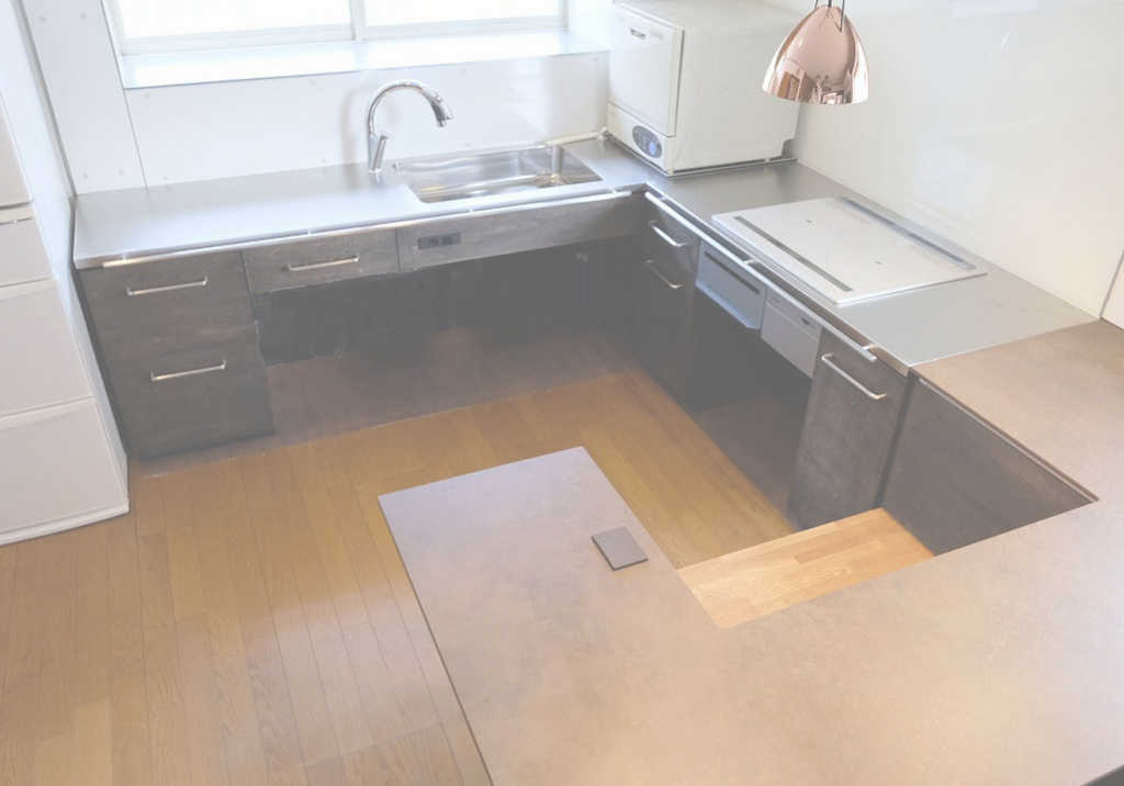 車椅子利用しやすい意匠向上造作キッチン