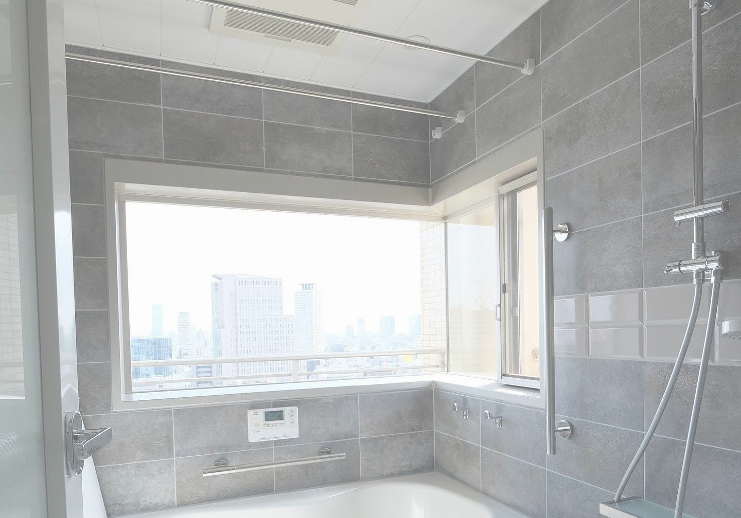 タワーマンション眺望良好バスルームリノベ