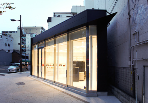 24時間広告するショールーム